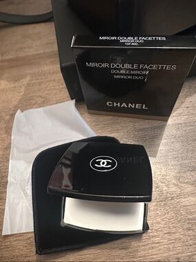CHANEL Black Lacquer Double Facettes Compact Mirror